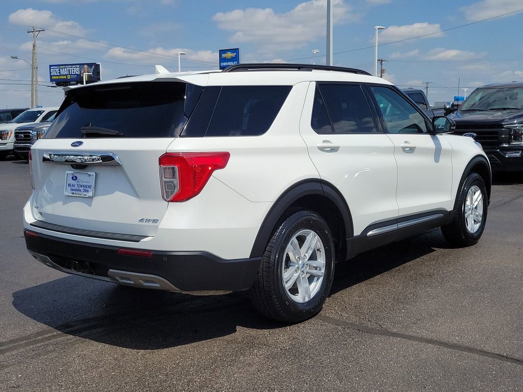 Certified 2023 Ford Explorer XLT w/ Equipment Group 202A AWD/4WD image 4