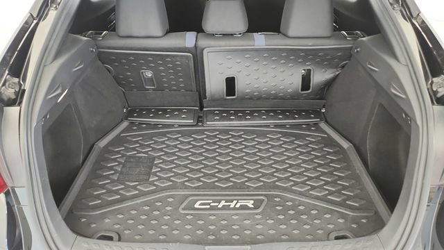 Used 2021 Toyota C-HR XLE FWD image 19