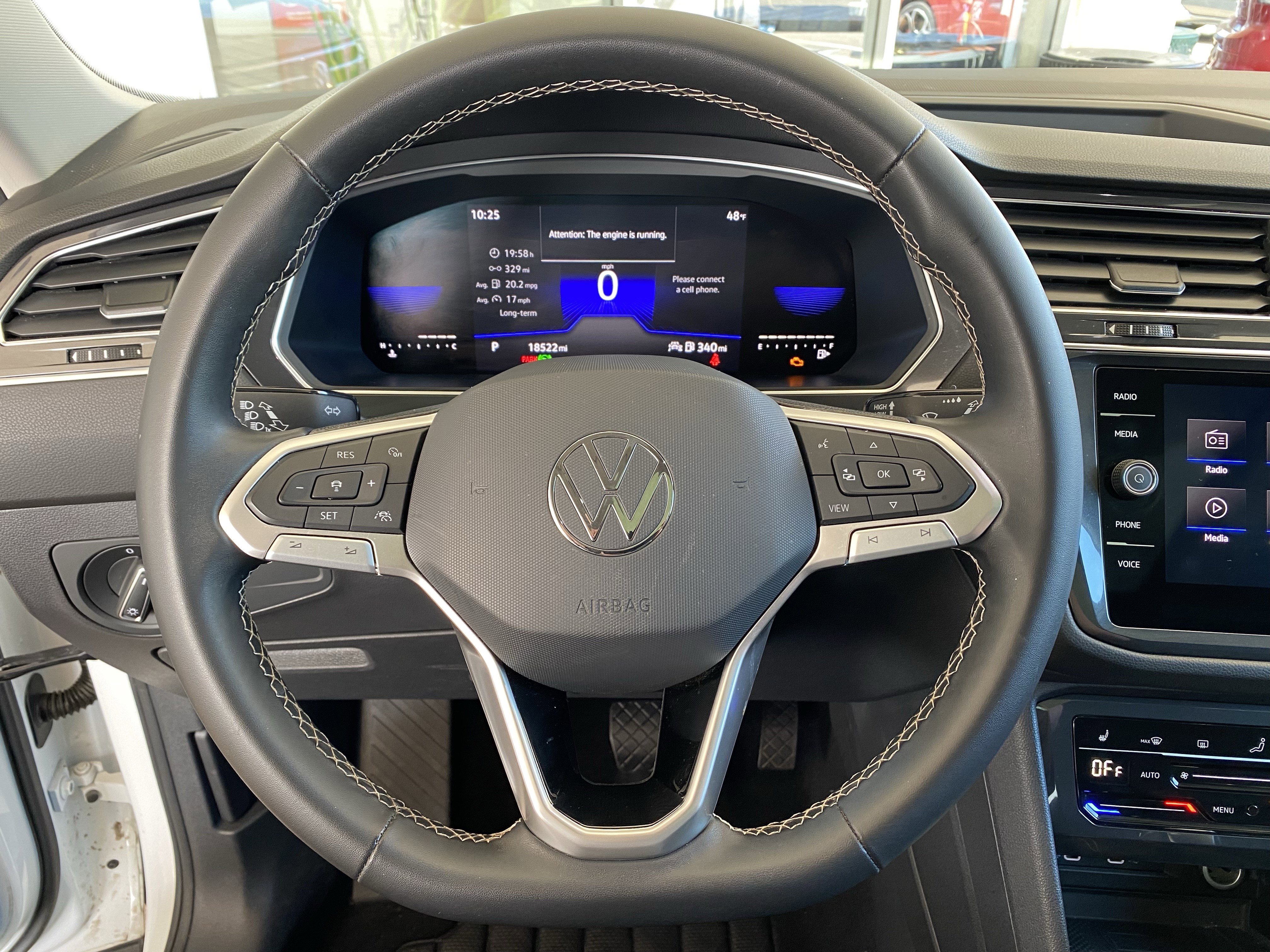 Used 2022 Volkswagen Tiguan SE w/ Panoramic Sunroof Package FWD image 36