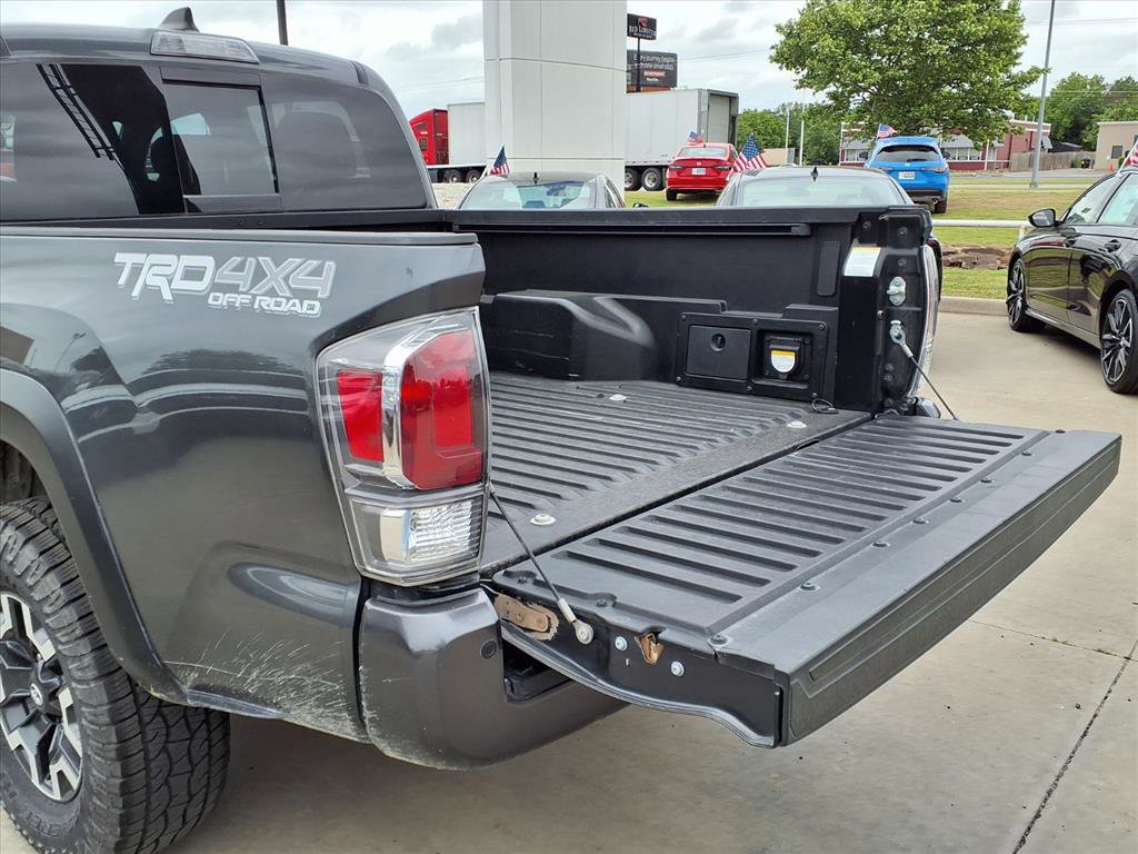 Used 2023 Toyota Tacoma TRD Off-Road w/ Technology Package AWD/4WD image 20