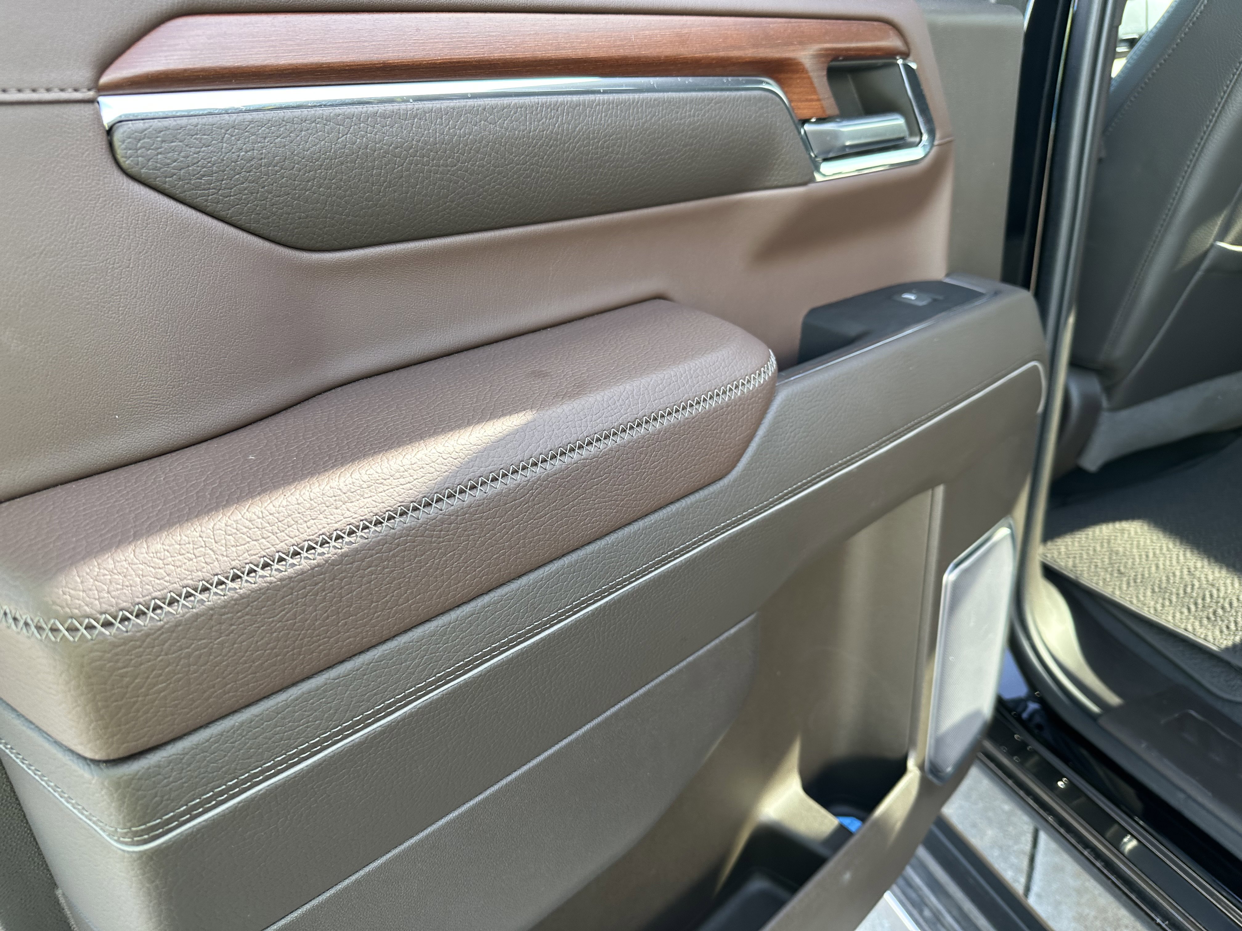 Used 2023 GMC Sierra 1500 Denali w/ Denali Reserve Package image 26