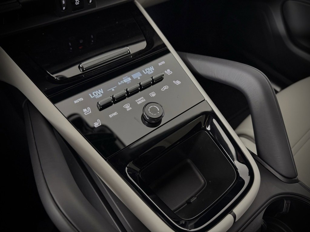 New 2026 Porsche Cayenne Coupe image 27