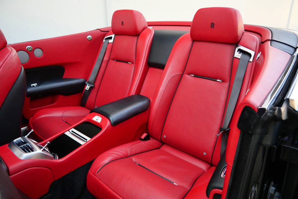 Used 2018 Rolls-Royce Dawn RWD image 10
