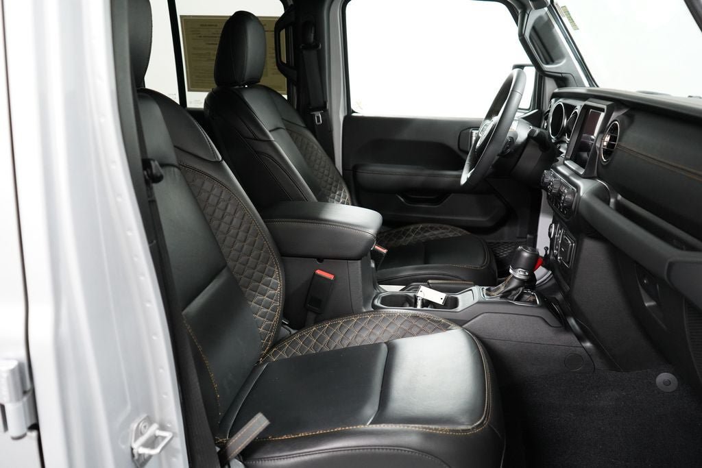 Used 2023 Jeep Wrangler Unlimited Sahara AWD/4WD image 19