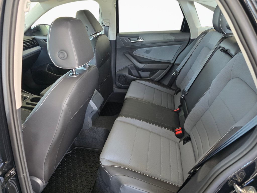 New 2026 Volkswagen Jetta SE FWD image 37