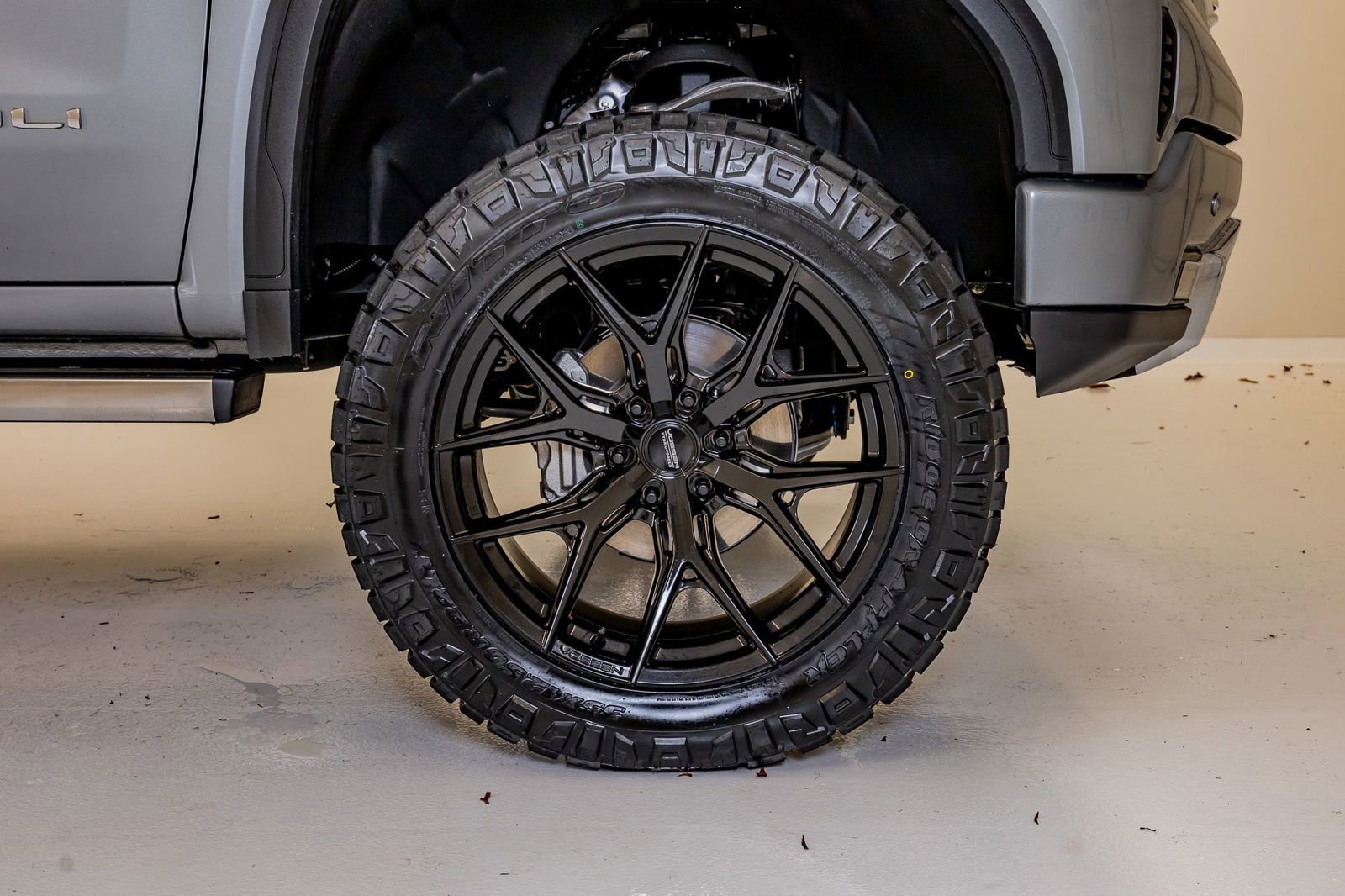 Used 2025 GMC Sierra 1500 Denali w/ Denali Reserve Package AWD/4WD image 12