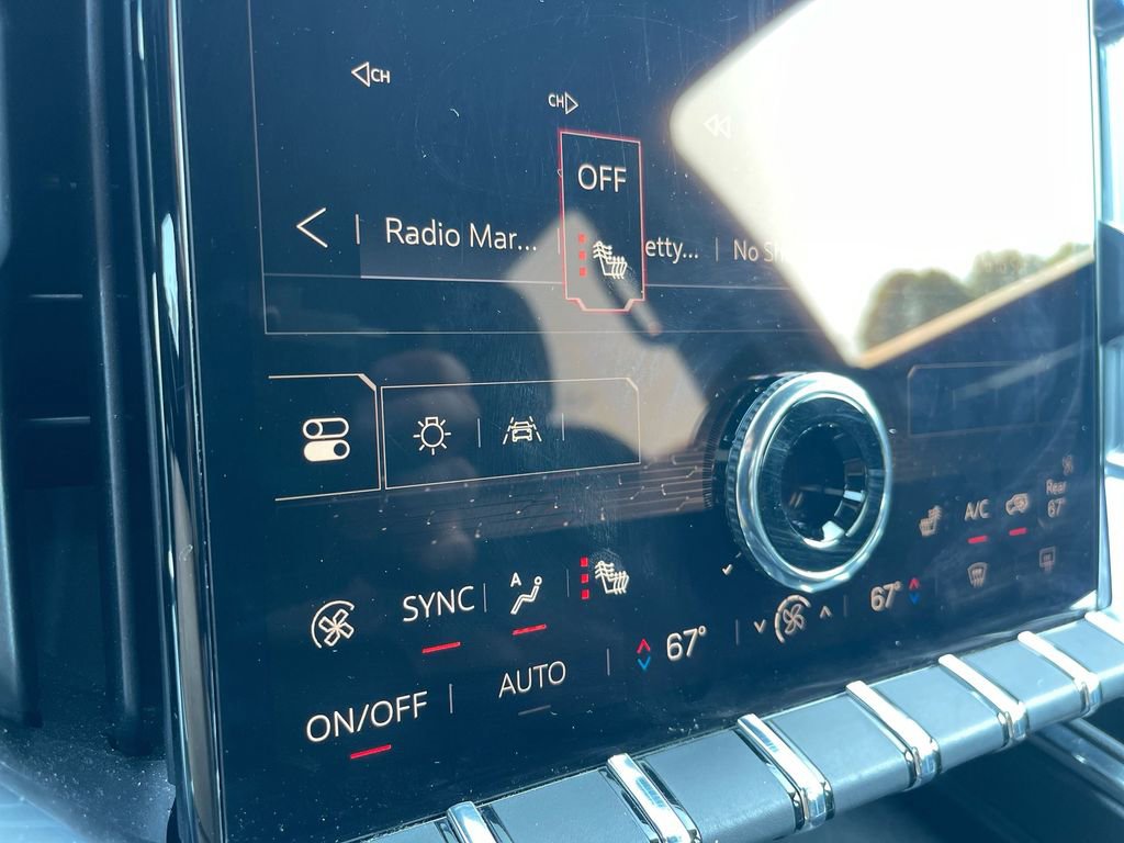 Used 2025 GMC Acadia Elevation FWD image 21