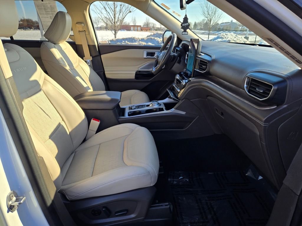 Used 2021 Ford Explorer Platinum w/ Equipment Group 601A image 5