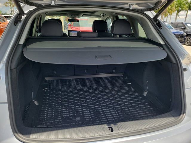 Certified 2023 Audi Q5 Prestige w/ Prestige Package AWD/4WD image 8