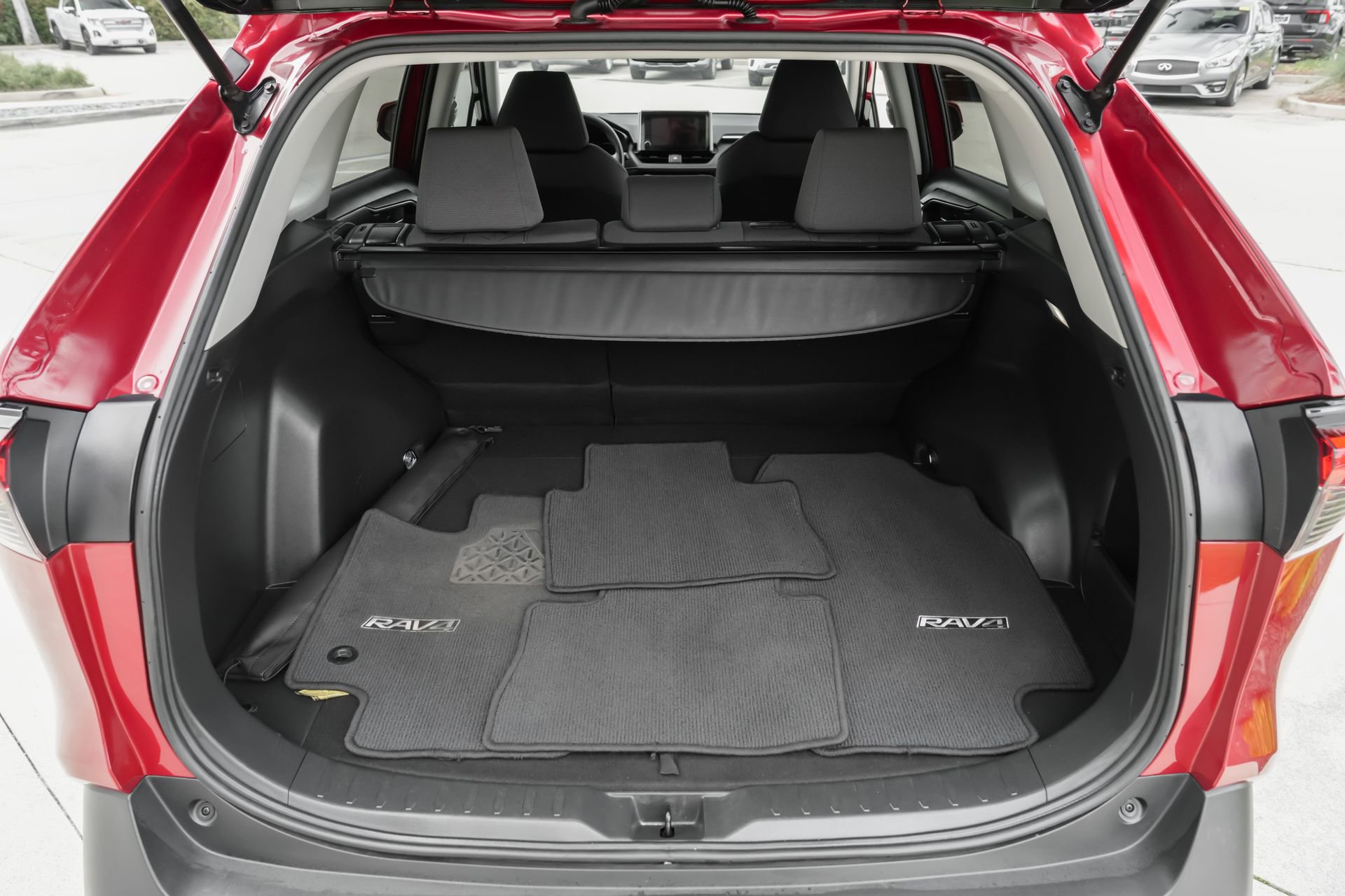 Used 2023 Toyota RAV4 XLE image 42