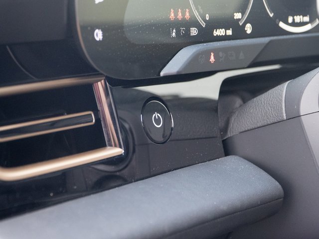 Certified 2025 Porsche Taycan 4S image 29