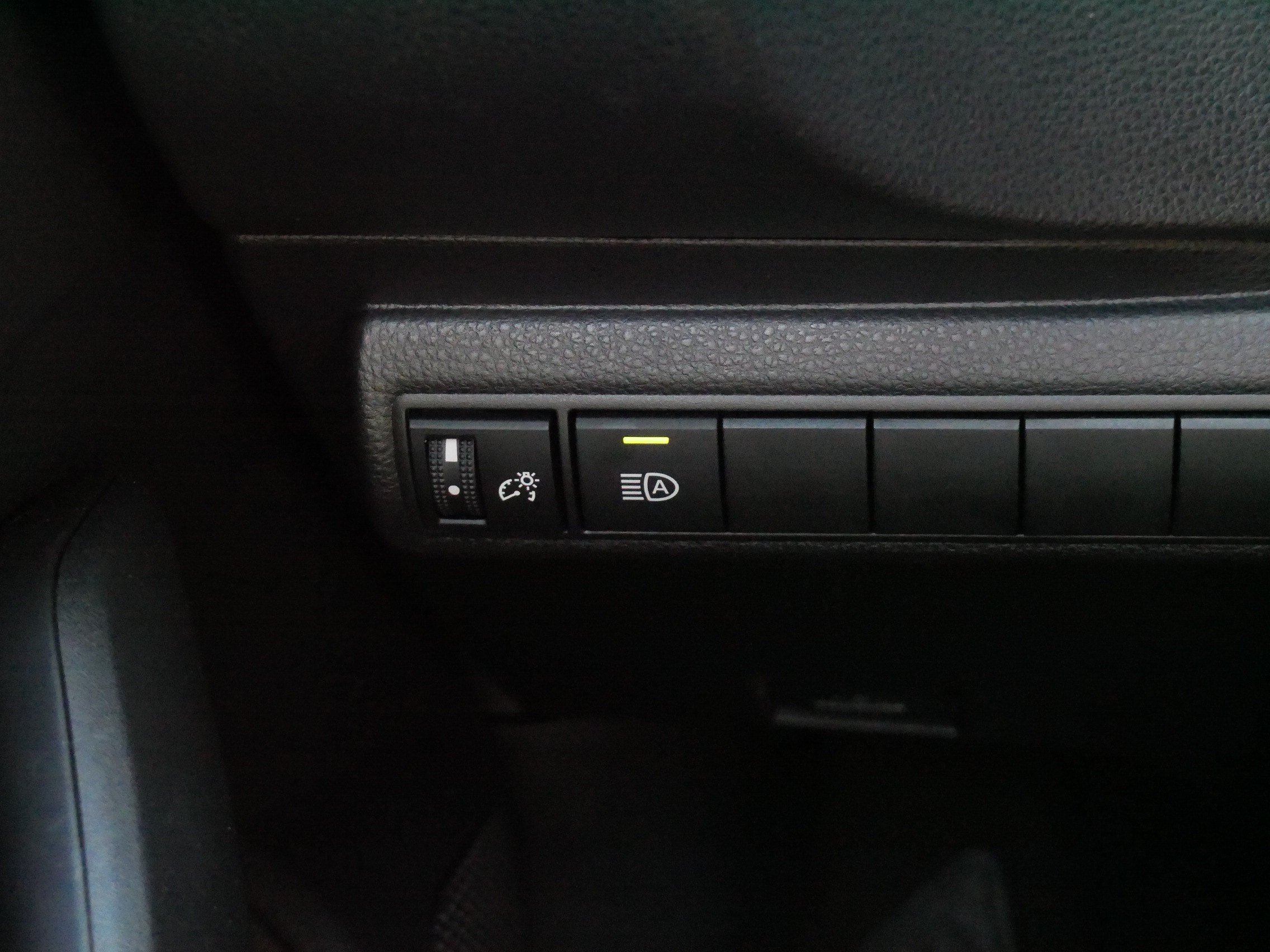 Certified 2026 Toyota Corolla LE FWD image 27