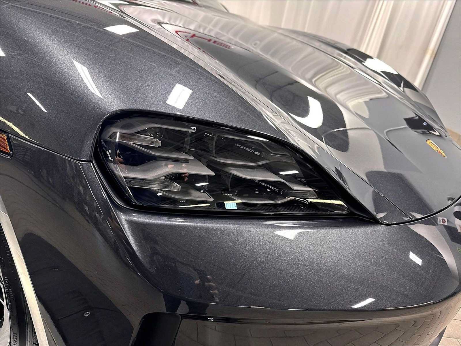 New 2026 Porsche Taycan 4S AWD/4WD image 12