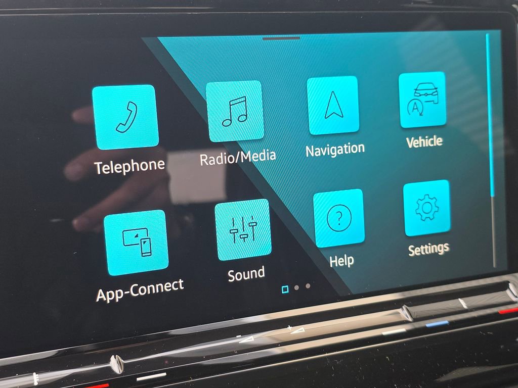 New 2026 Volkswagen Atlas Cross Sport SE image 7