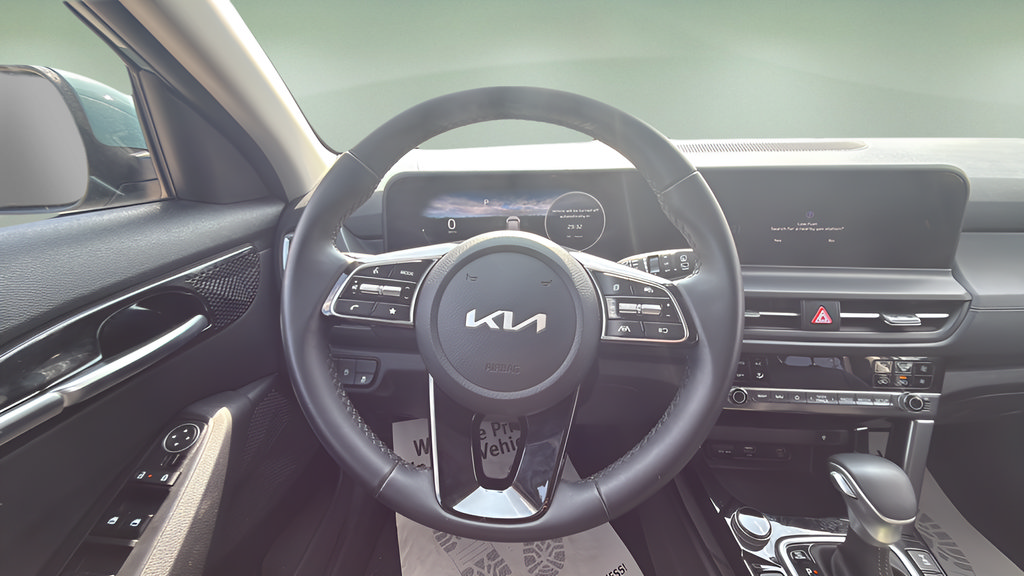 Used 2024 Kia Seltos EX AWD/4WD image 13