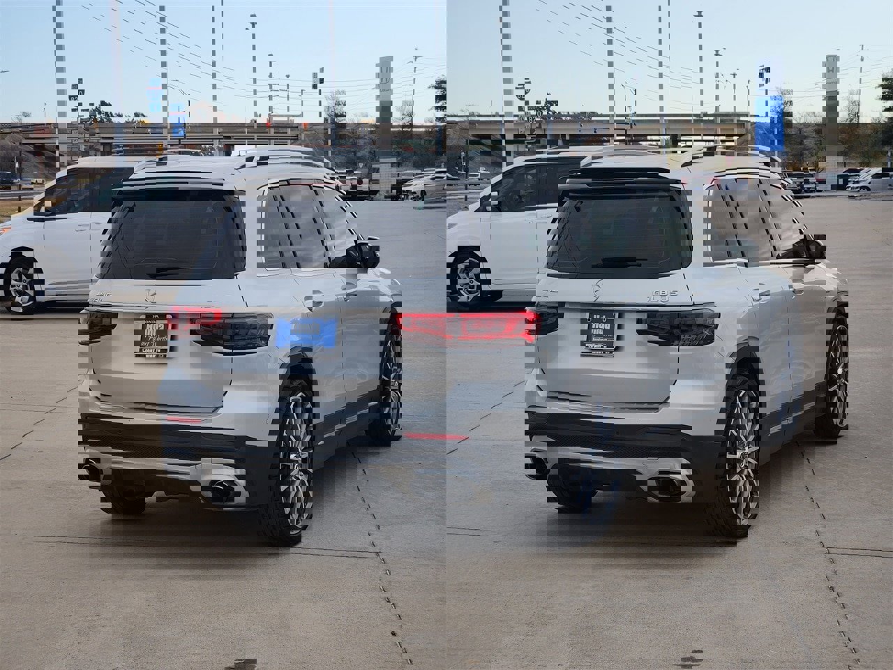 Used 2023 Mercedes-Benz GLB 35 AMG 4MATIC image 5