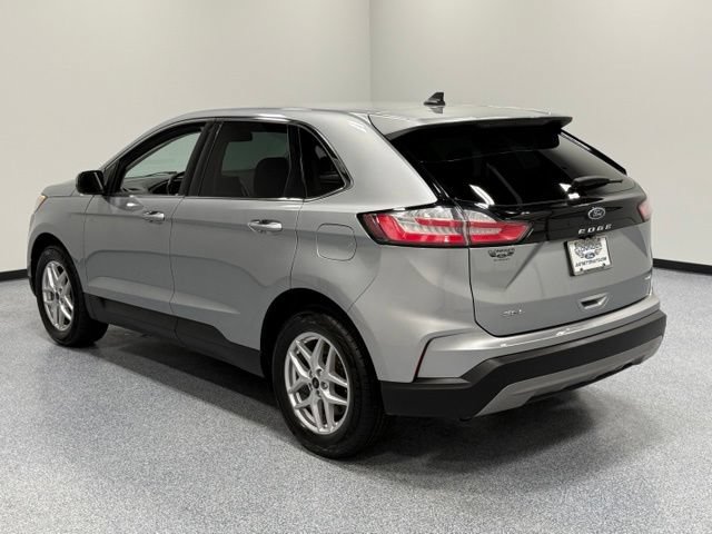 Used 2024 Ford Edge SEL AWD/4WD image 6