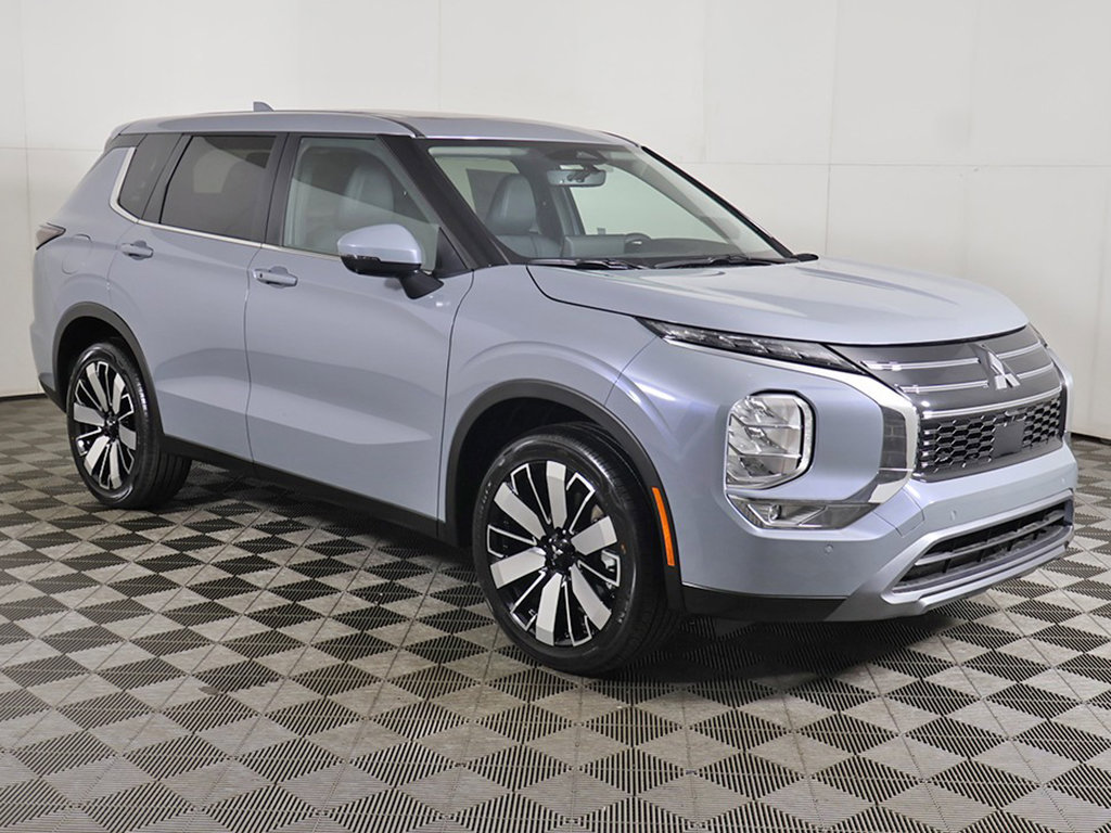 New 2026 Mitsubishi Outlander SE FWD image 2