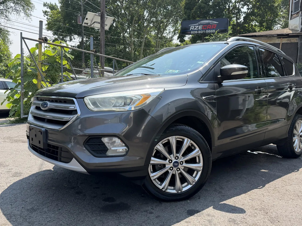 Used 2017 Ford Escape Titanium AWD/4WD image 5