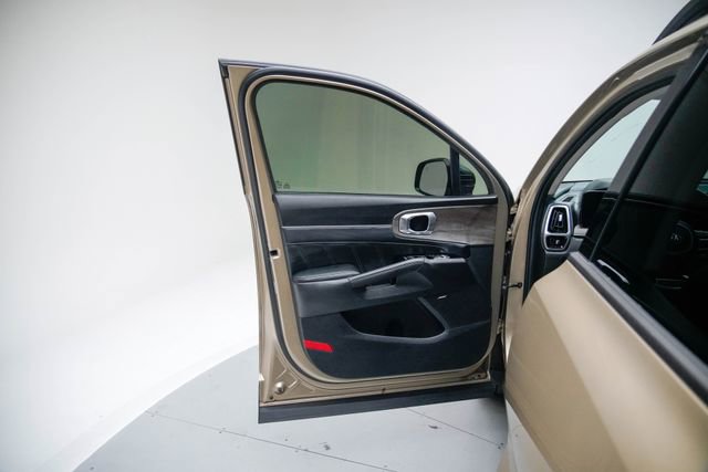 Used 2021 Kia Sorento SX Prestige AWD/4WD image 22