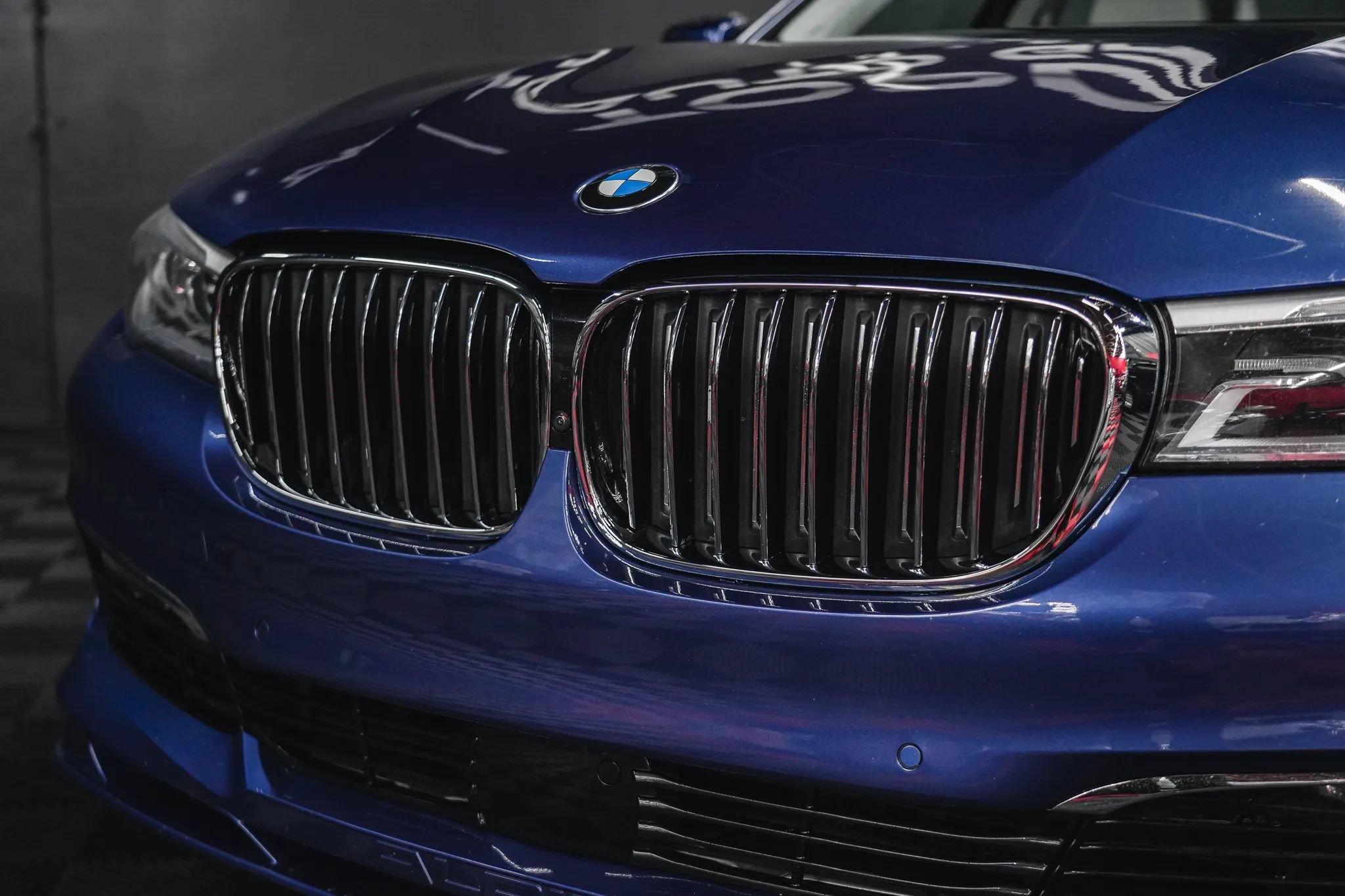 Used 2018 BMW ALPINA B7 xDrive AWD/4WD image 5