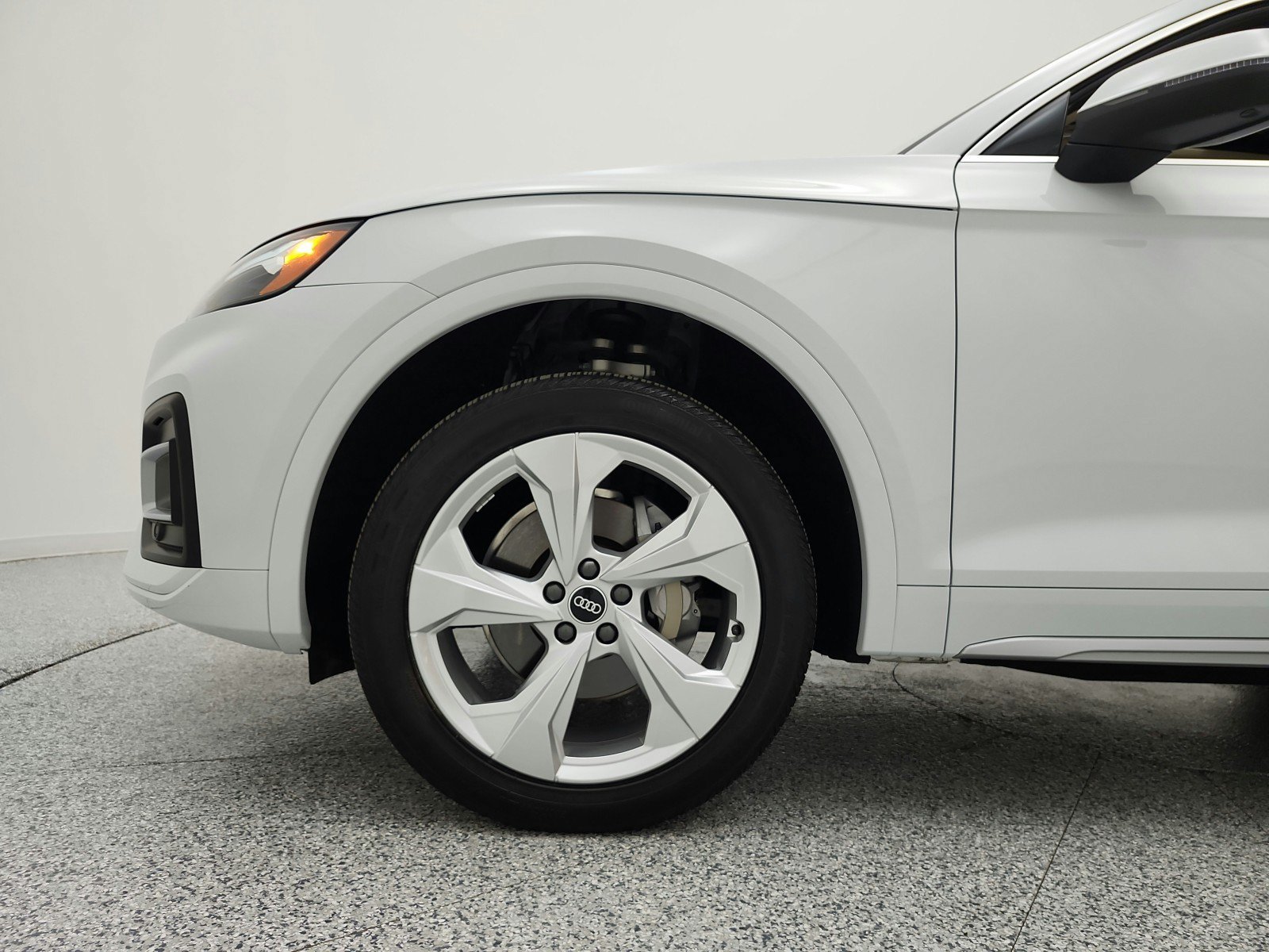 Used 2021 Audi Q5 2.0T Premium Plus w/ Premium Plus Package AWD/4WD image 18