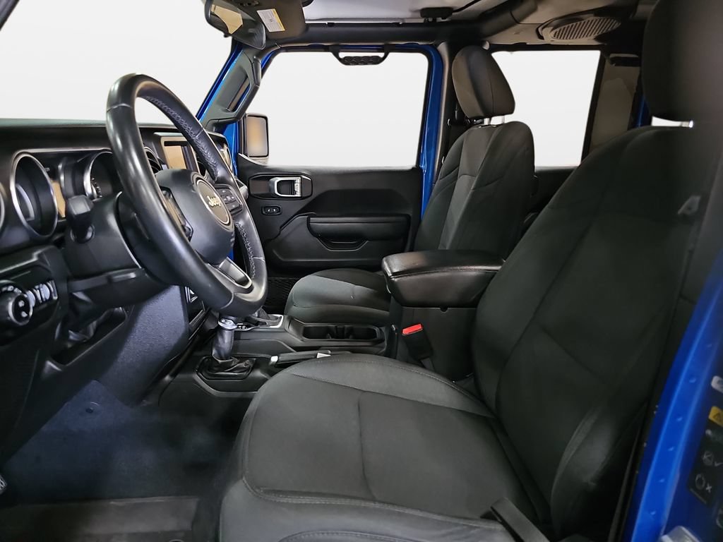 Used 2022 Jeep Gladiator Mojave AWD/4WD image 16