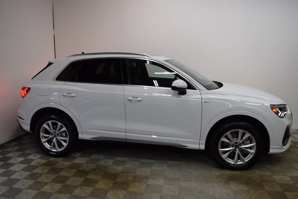 New 2025 Audi Q3 2.0T Premium Plus image 2
