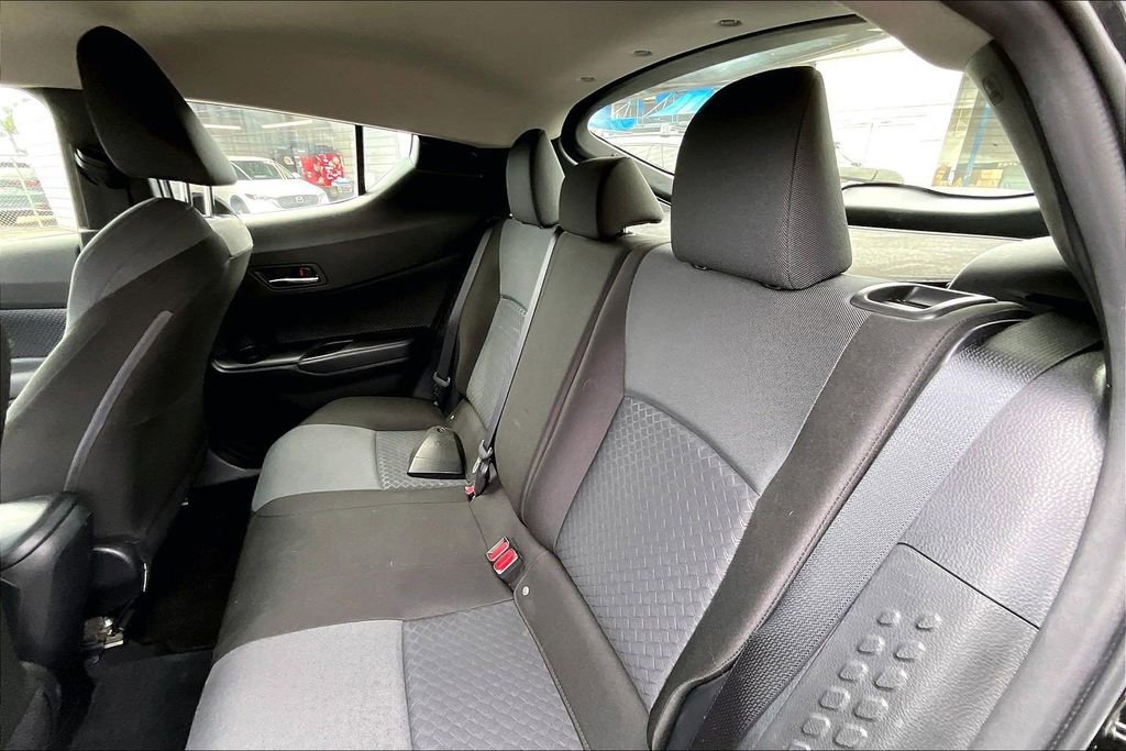 Used 2021 Toyota C-HR LE FWD image 15