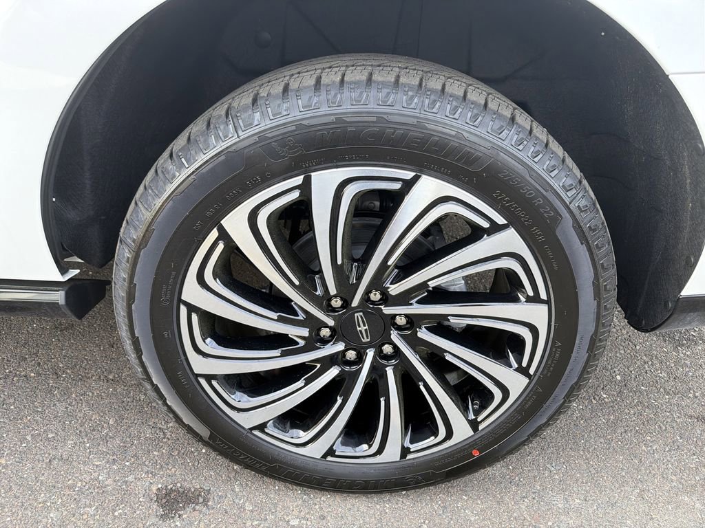 New 2025 Lincoln Navigator Black Label AWD/4WD image 13