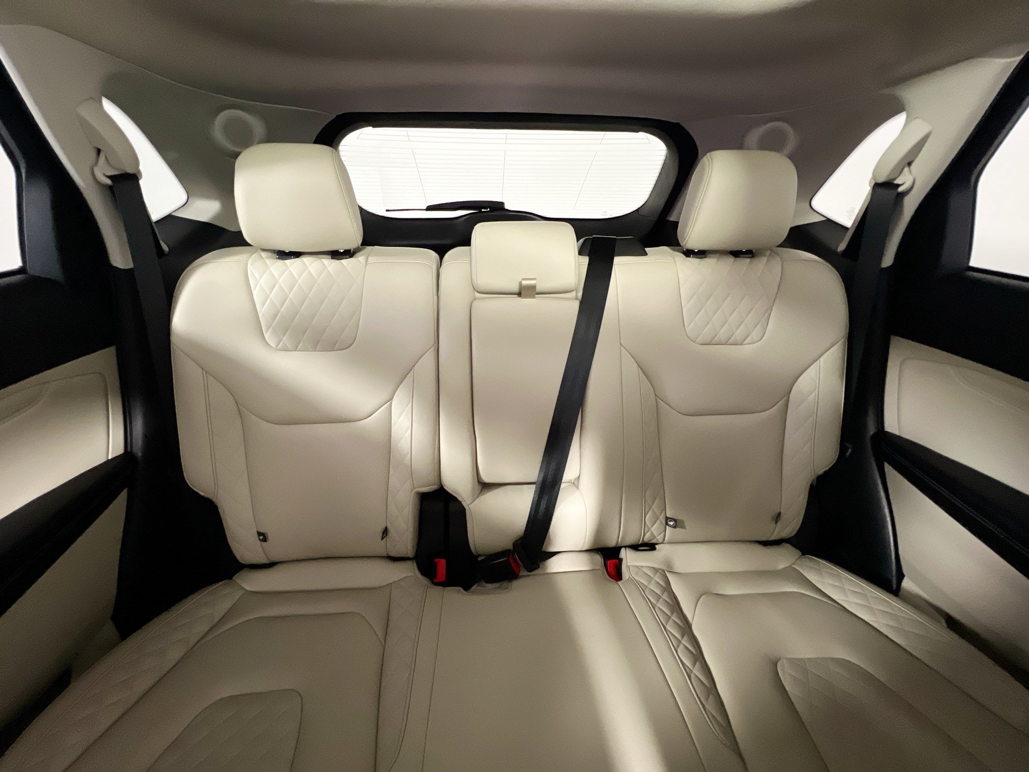 Used 2024 Ford Edge Titanium AWD/4WD image 33