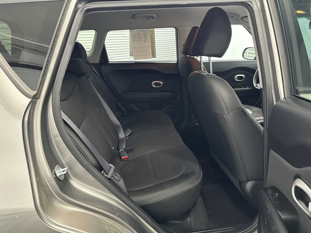Used 2015 Kia Soul FWD image 14