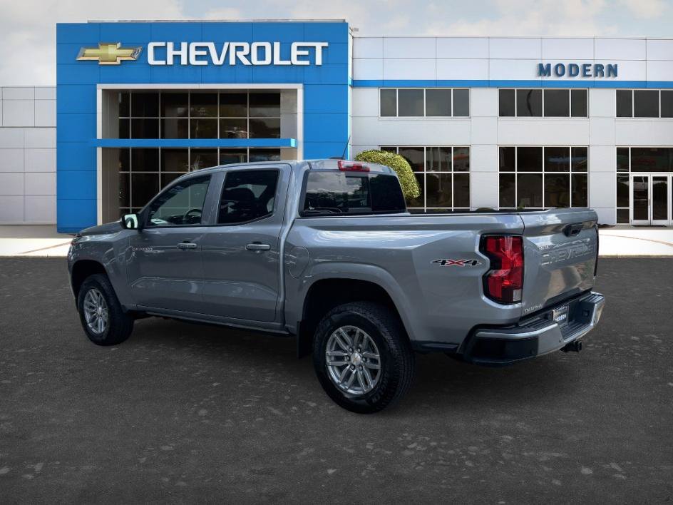 Used 2026 Chevrolet Colorado LT w/ Advanced Trailering Package AWD/4WD image 3