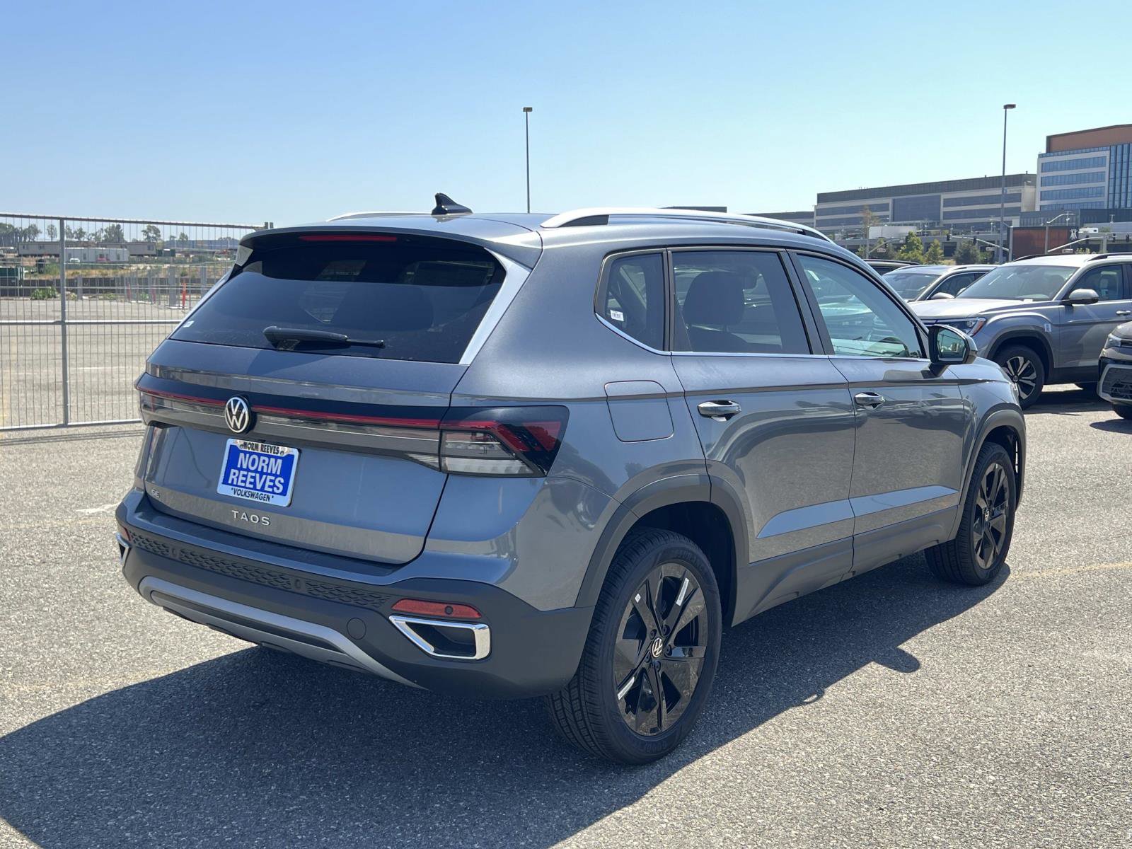 New 2025 Volkswagen Taos SE image 25