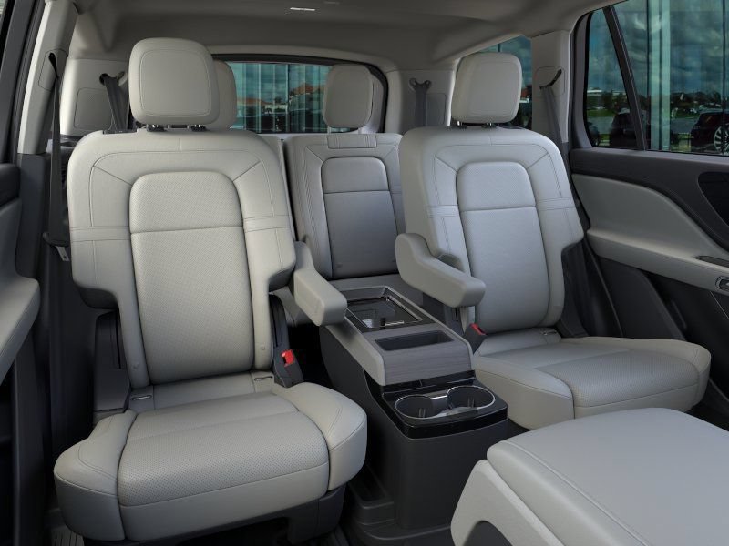 New 2026 Lincoln Aviator Reserve w/ Illumination Package RWD image 11