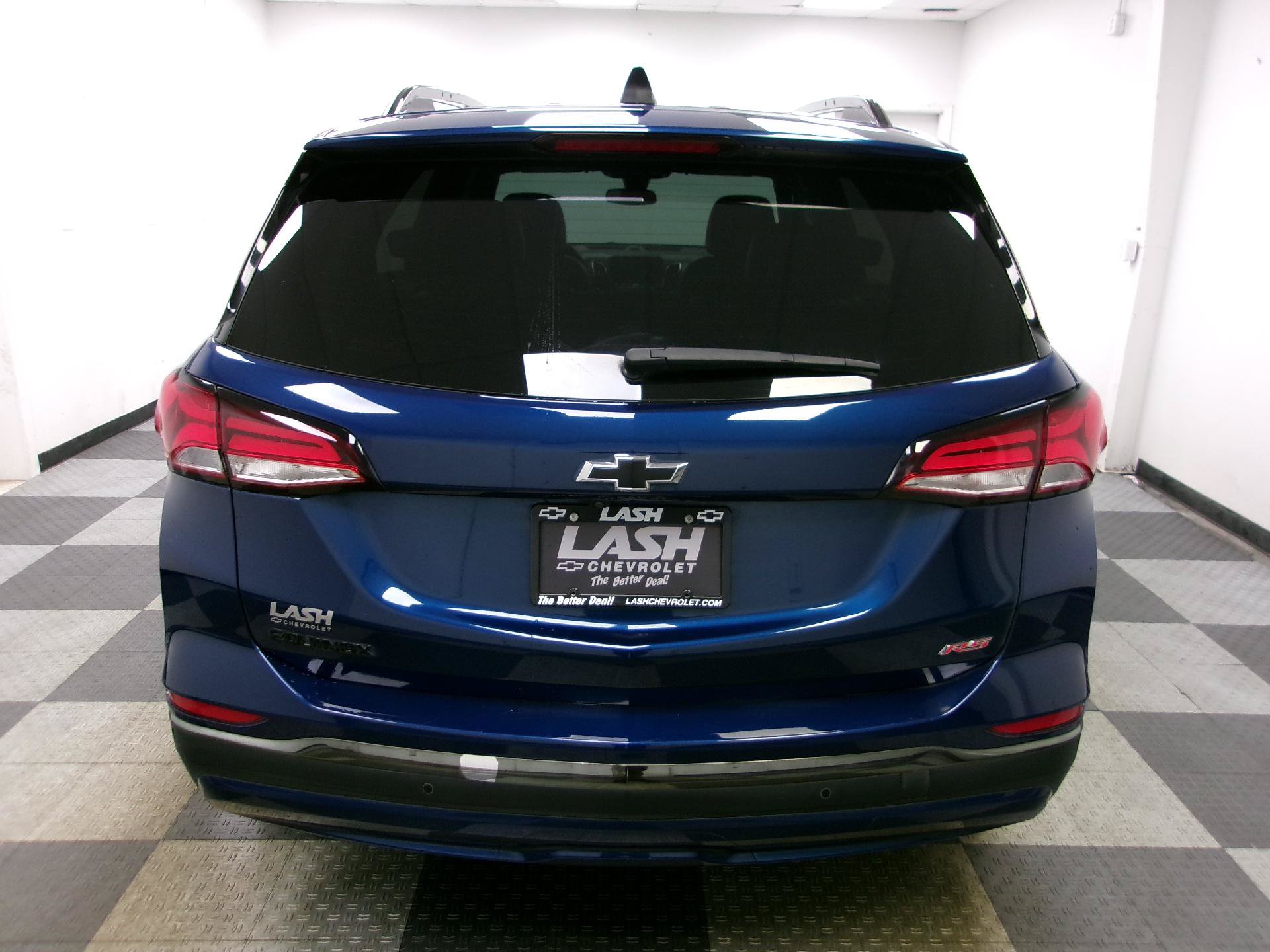 Used 2023 Chevrolet Equinox RS w/ RS Leather Package FWD image 13