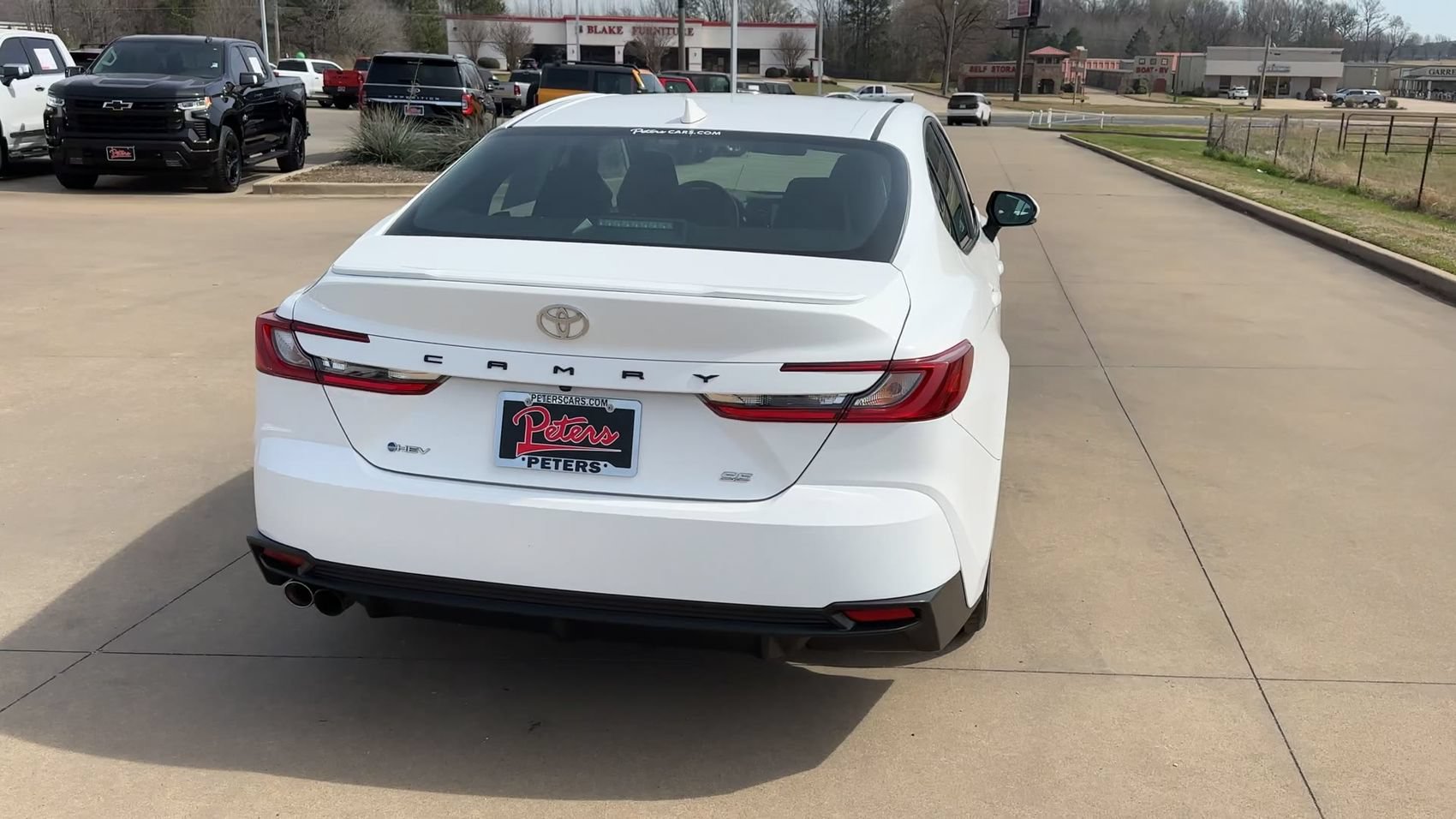 Used 2025 Toyota Camry SE FWD image 8
