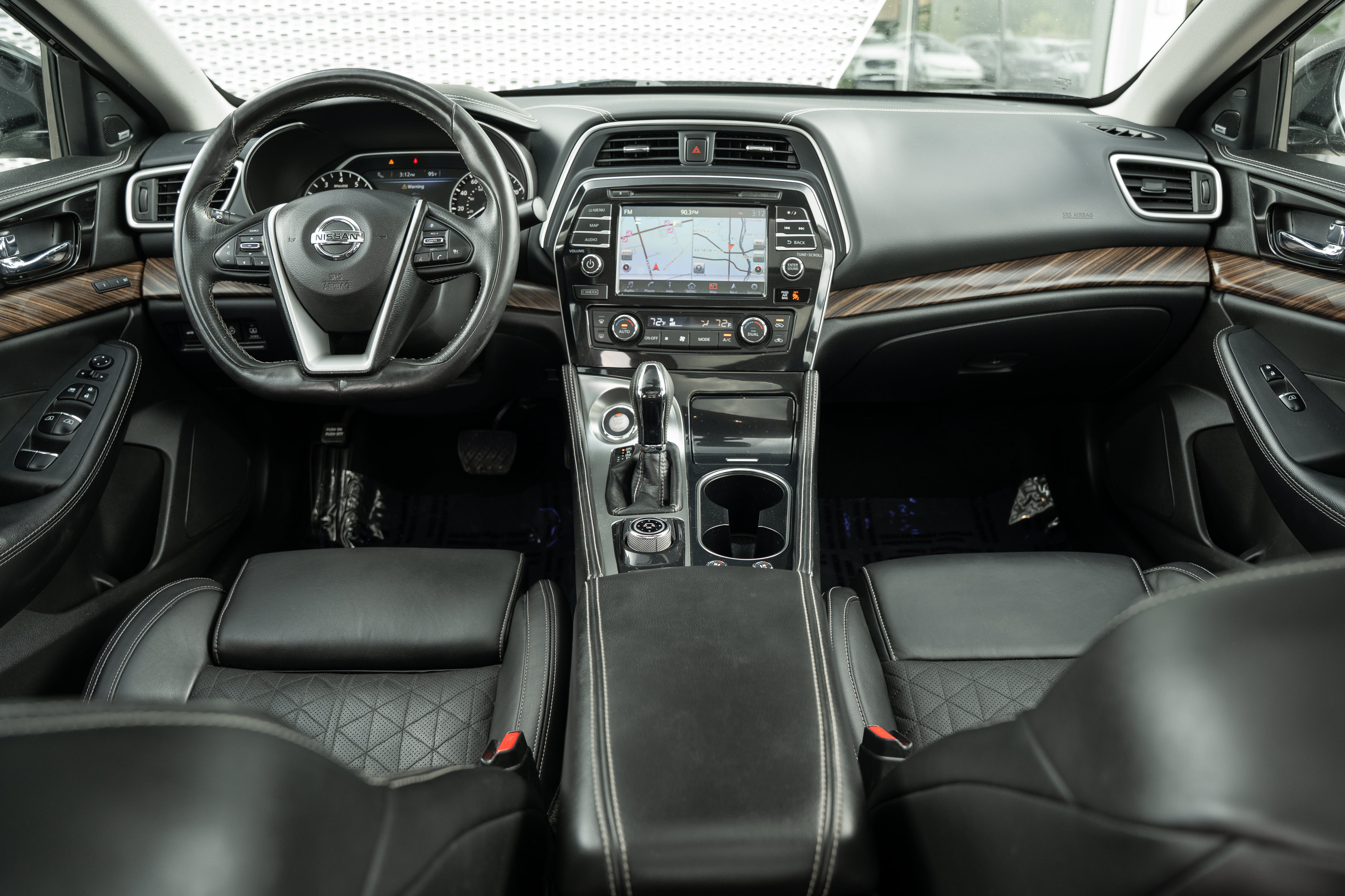 Used 2017 Nissan Maxima Platinum w/ Medallion Package FWD image 7