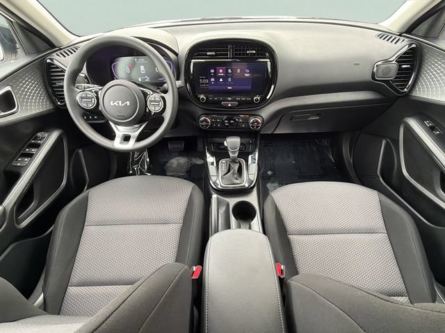 Used 2025 Kia Soul S FWD image 27