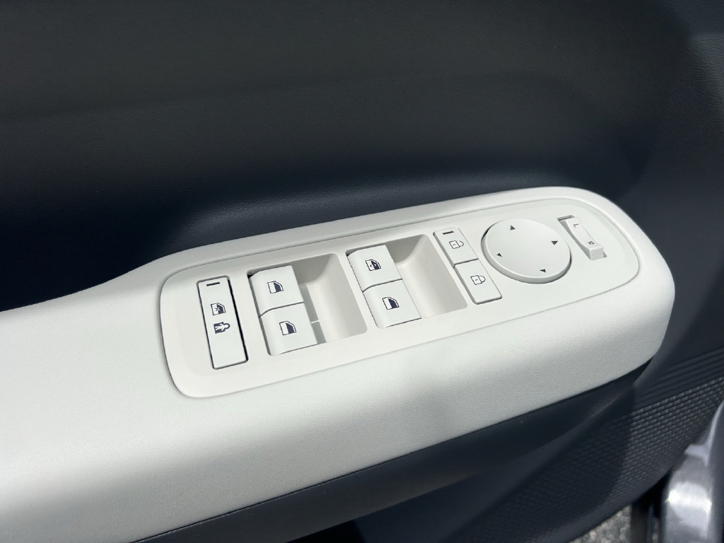 New 2027 Hyundai Santa Fe SE FWD image 23