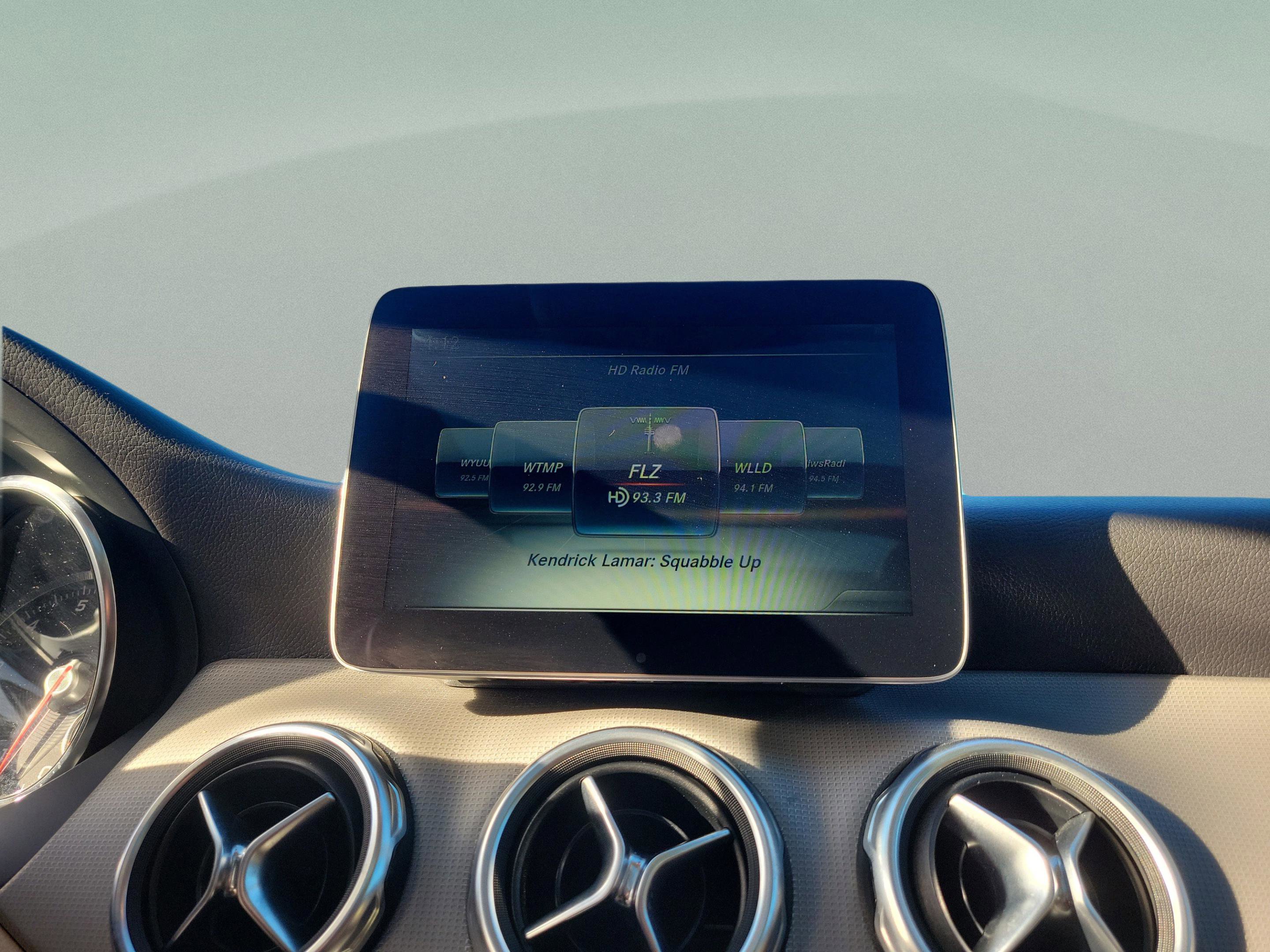 Certified 2018 Mercedes-Benz GLA 250 image 24