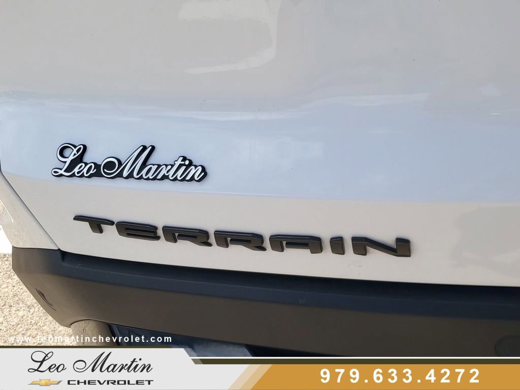 Used 2026 GMC Terrain Elevation w/ Elevation Premium Package FWD image 6