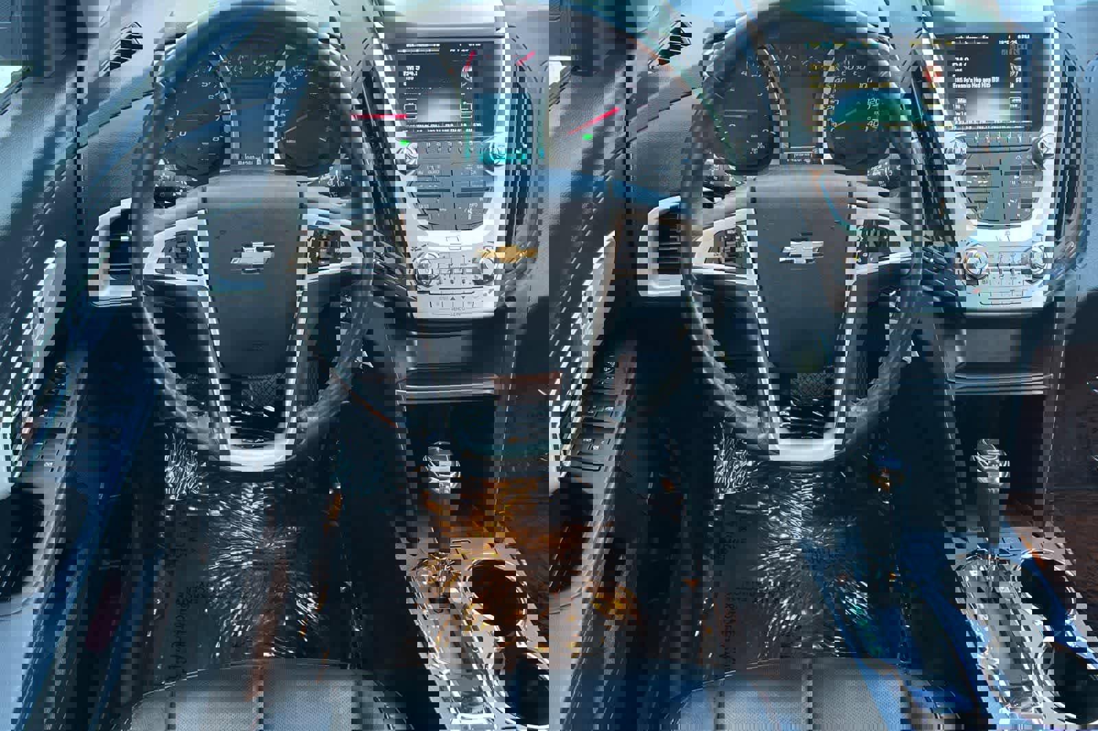 Used 2016 Chevrolet Equinox LTZ w/ Enhanced Convenience Package image 15