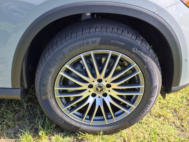New 2027 Mercedes-Benz GLC 300 image 9