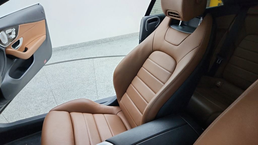 Used 2020 Mercedes-Benz C 300 Cabriolet image 16