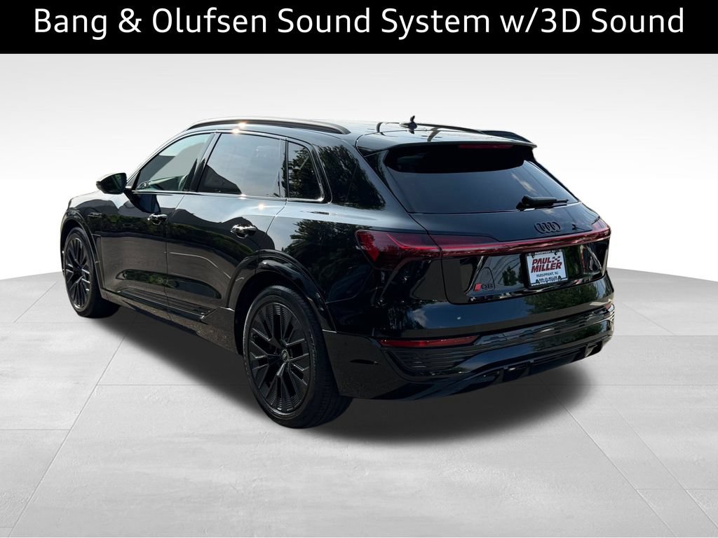 Used 2024 Audi Q8 e-tron Prestige w/ Prestige Package AWD/4WD image 5