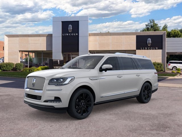 New 2024 Lincoln Navigator L Reserve AWD/4WD image 2