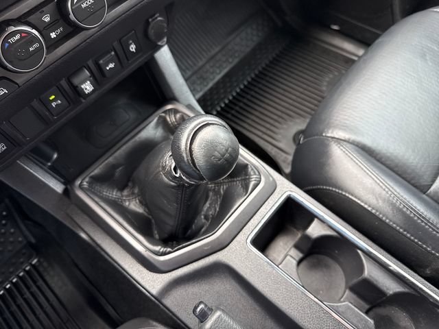 Used 2021 Toyota Tacoma TRD Off-Road w/ TRD Premium Off Road Package AWD/4WD image 29