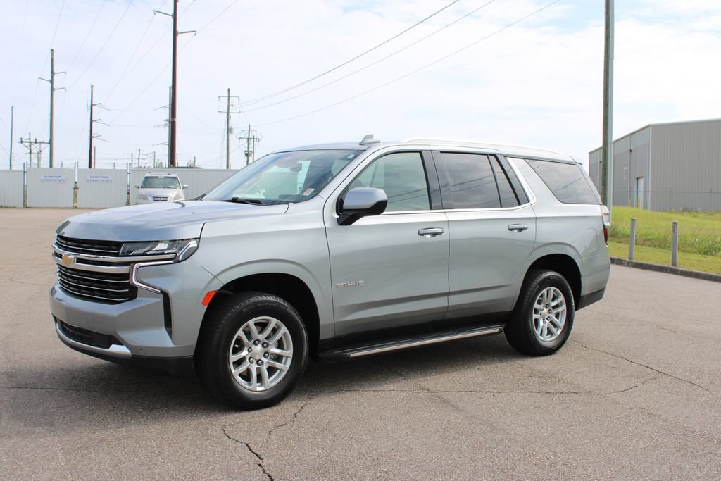 Used 2024 Chevrolet Tahoe LT RWD image 2