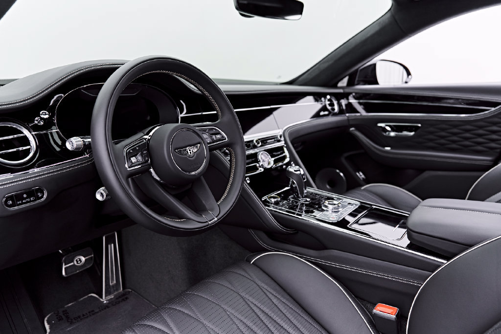 Used 2023 Bentley Flying Spur V8 AWD/4WD image 2